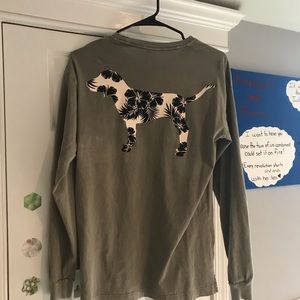 Long sleeved vs pink tshirt